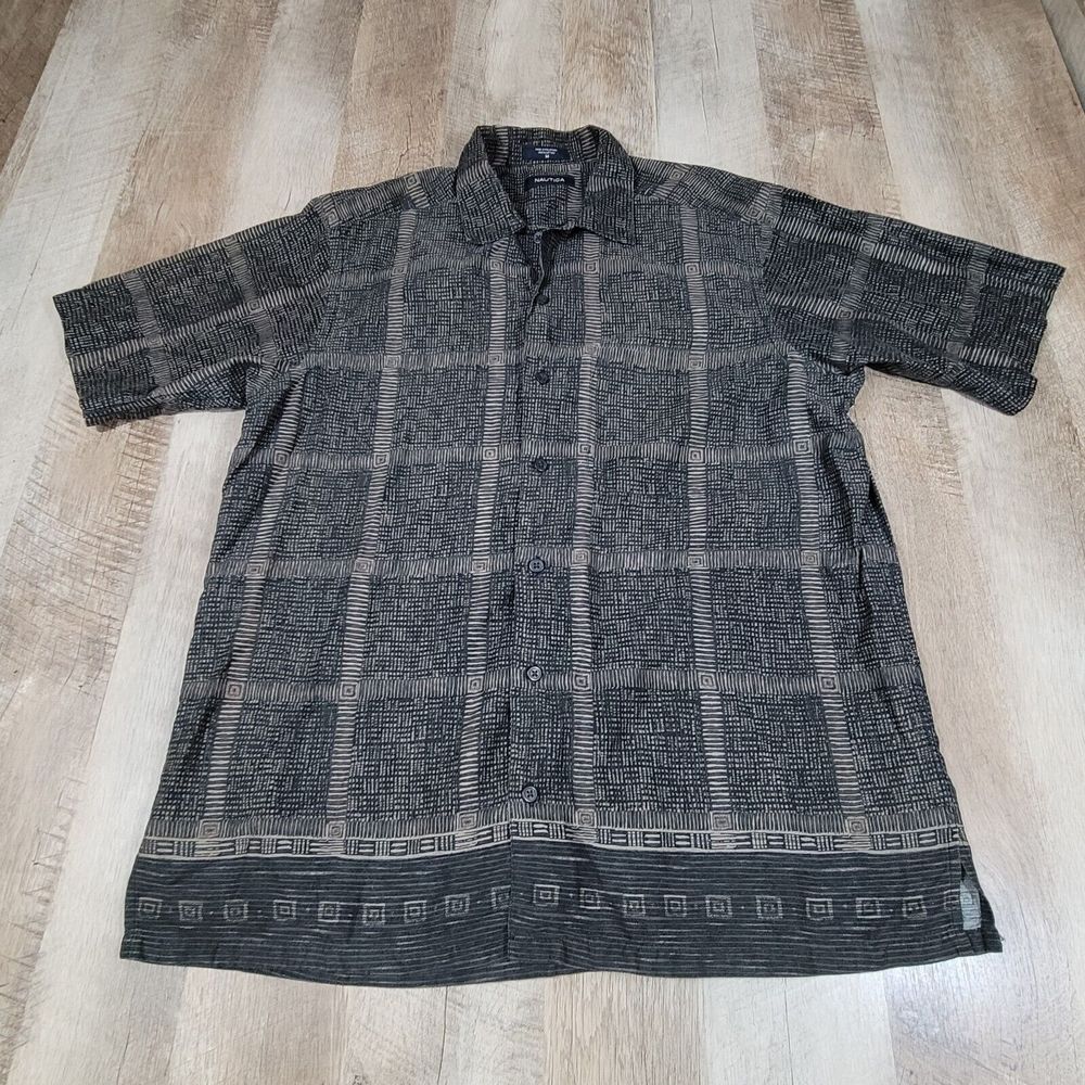 Nautica Men's Patterned Short Sleeve Button-Up Shirt Brown Medium